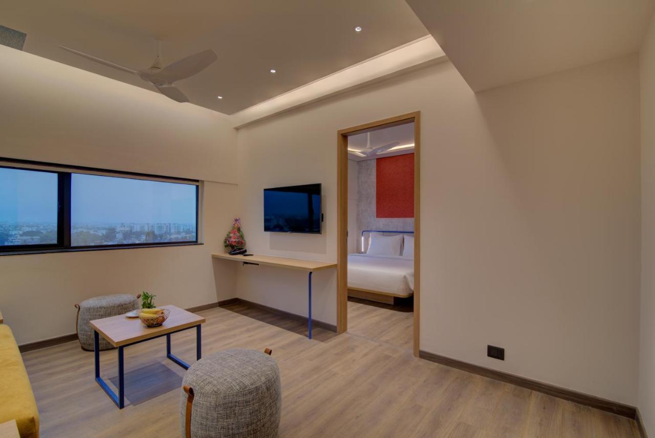 7 Apple Hotel Насик Экстерьер фото